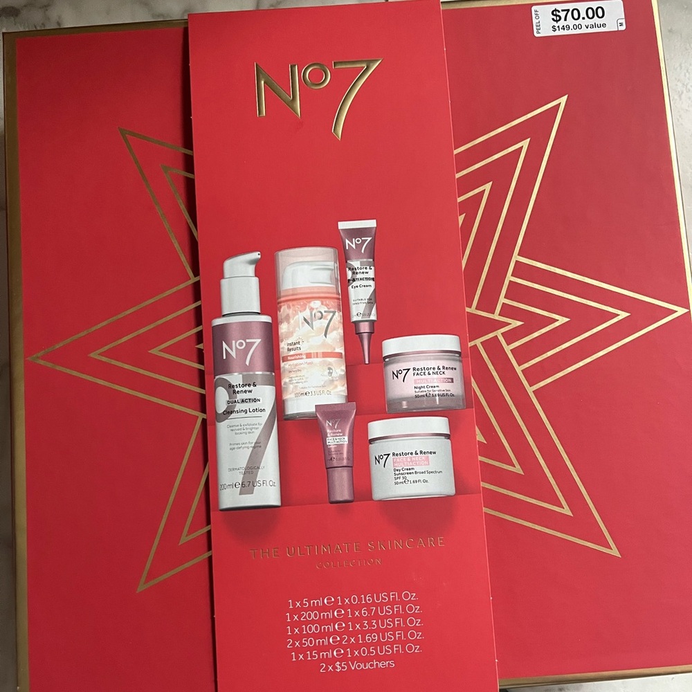 No7 Restore and Renew gift set